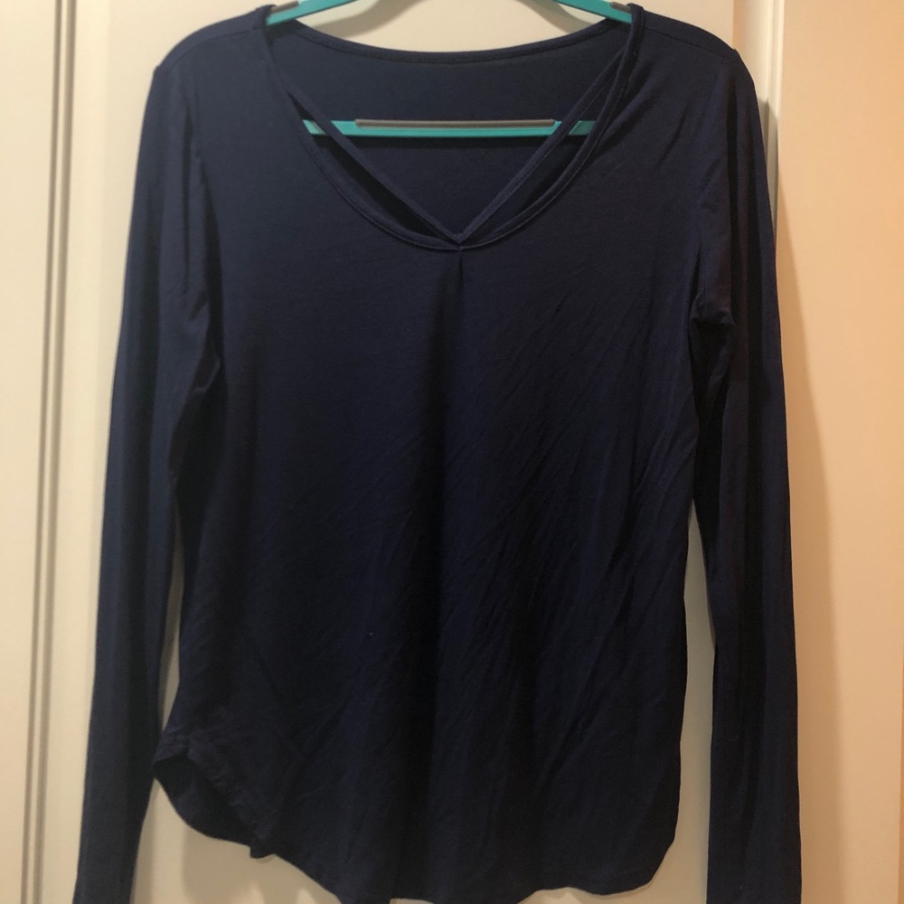 Long sleeve v-neck blouse in navy blue
